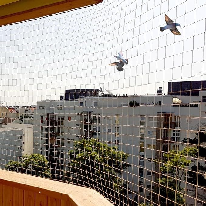 Pigeon safety net for balconies